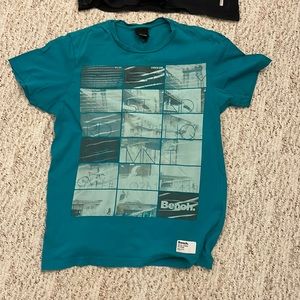 Bench, medium, graphic t shirts.